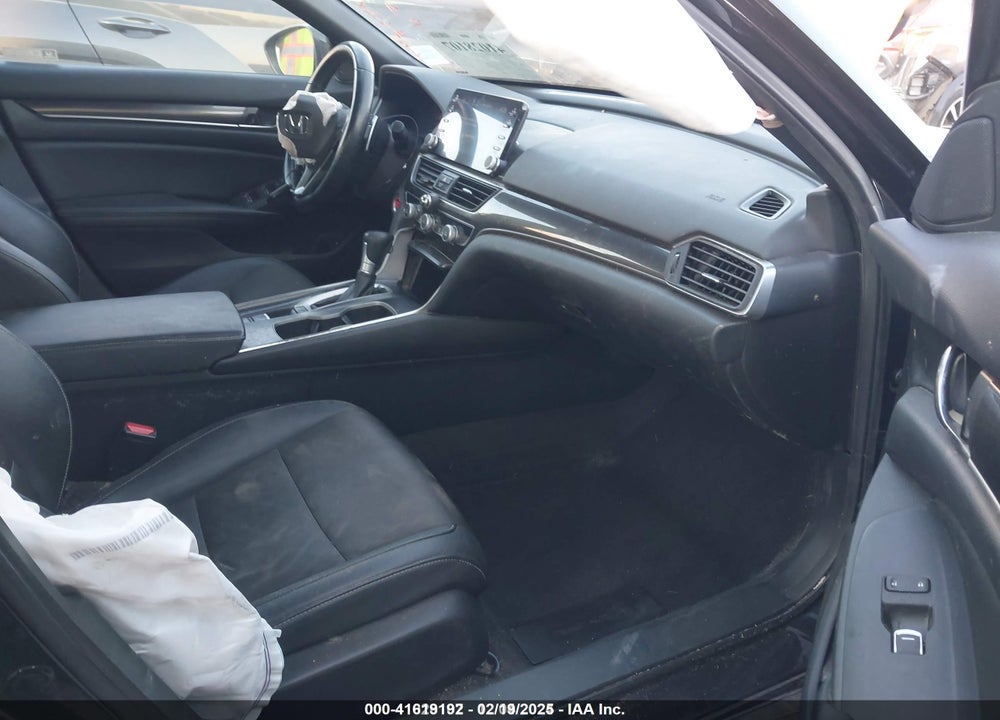2019 HONDA ACCORD VIN: 1HGCV1F35KA006364