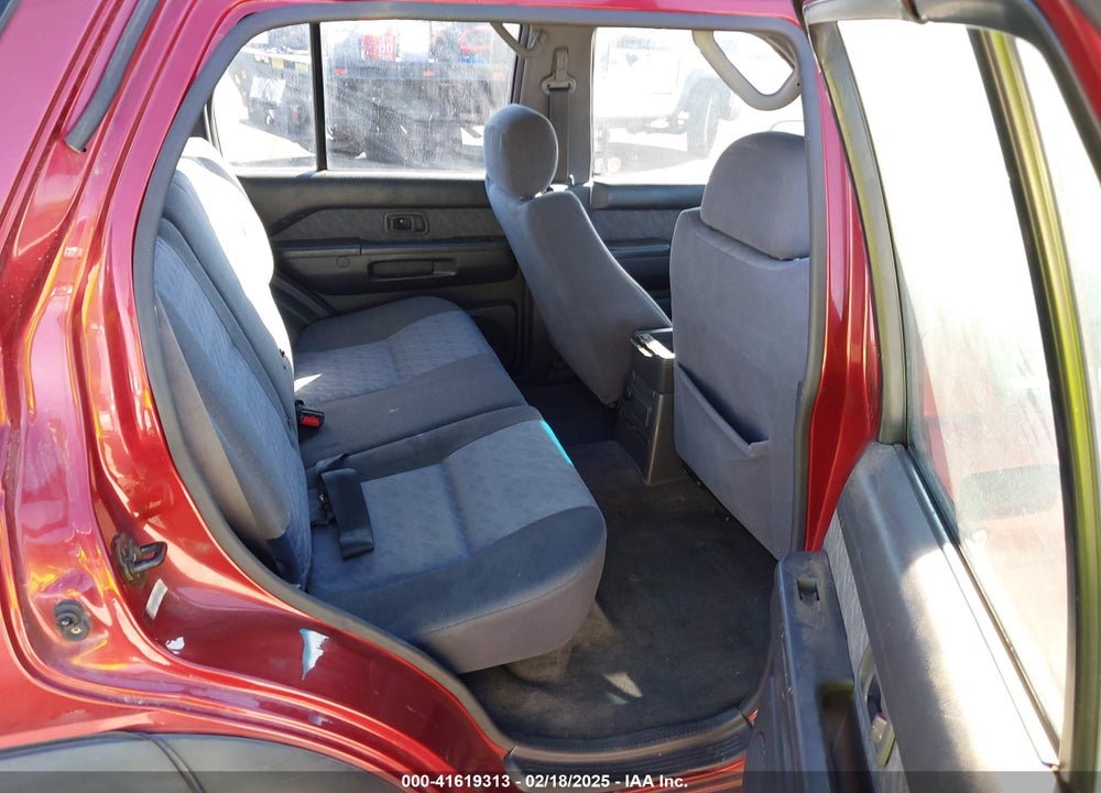 1997 NISSAN PATHFINDER LE/XE VIN: JN8AR05S6VW147209