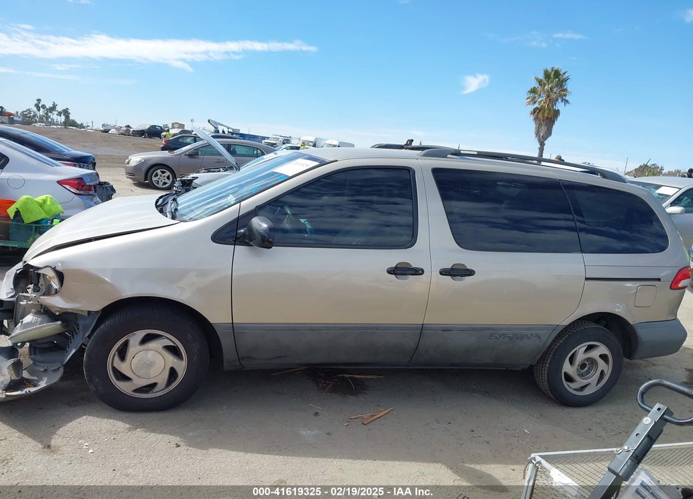 2001 TOYOTA SIENNA LE VIN: 4T3ZF13C81U371924