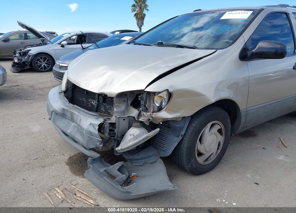 2001 TOYOTA SIENNA LE VIN: 4T3ZF13C81U371924