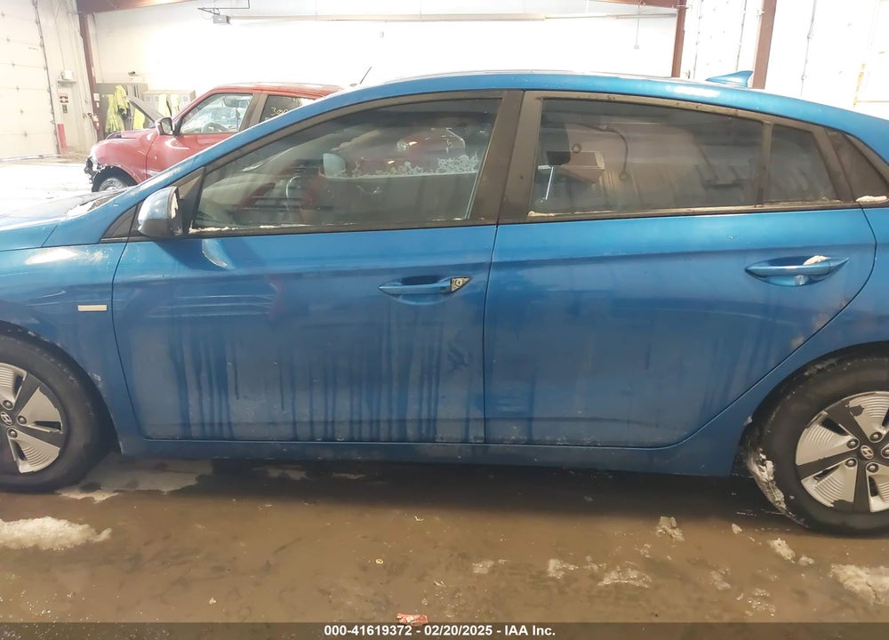 2017 HYUNDAI IONIQ HYBRID BLUE VIN: KMHC65LC1HU036827