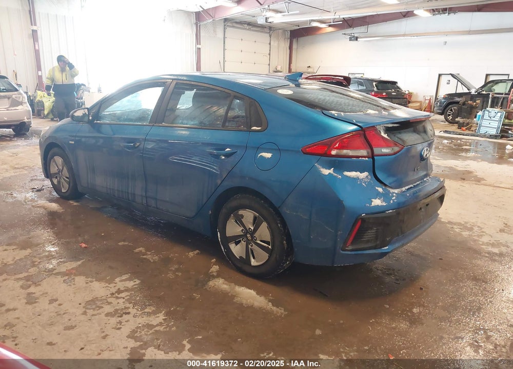 2017 HYUNDAI IONIQ HYBRID BLUE VIN: KMHC65LC1HU036827