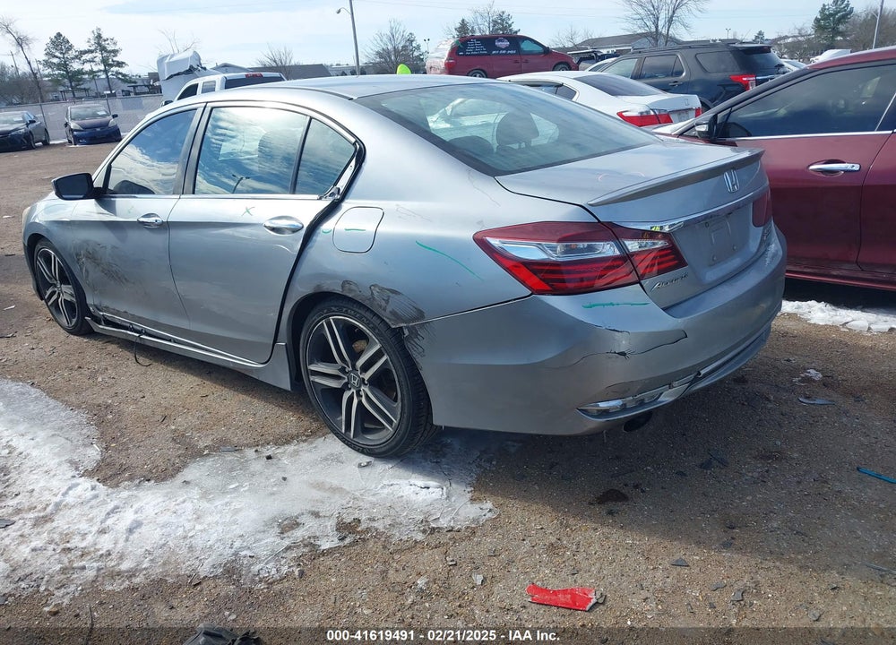 2017 HONDA ACCORD VIN: 1HGCR2F18HA085188