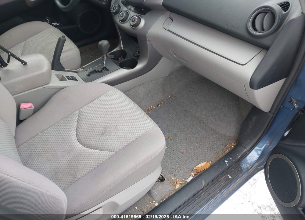 2008 TOYOTA RAV4 VIN: JTMZD33V585102753