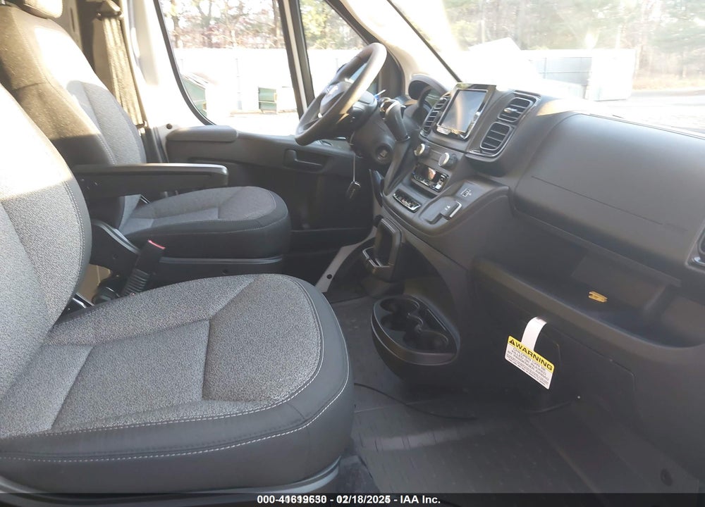 2025 RAM PROMASTER 2500 TRADESMAN HIGH ROOF 159 WB W/PASS SEAT VIN: 3C6LRVDG1SE509586