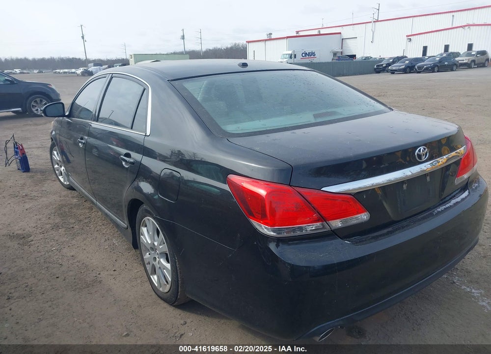 2011 TOYOTA AVALON VIN: 4T1BK3DB8BU380082