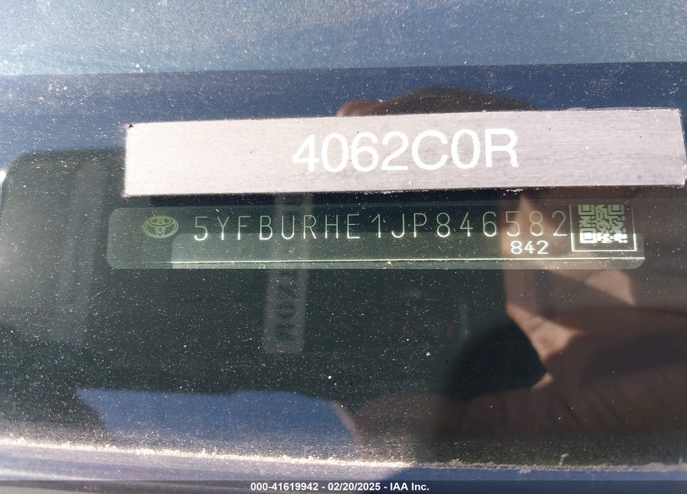 2018 TOYOTA COROLLA LE VIN: 5YFBURHE1JP846582