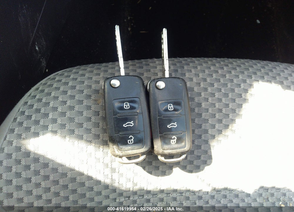 2012 VOLKSWAGEN JETTA VIN: 3VW2K7AJ2CM398281