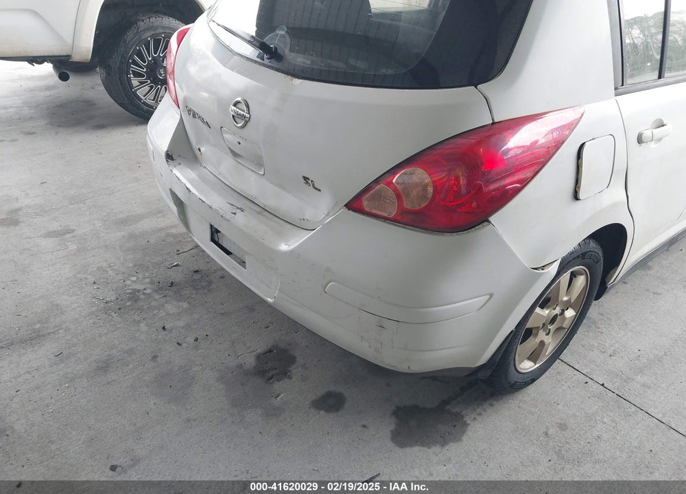 2008 NISSAN VERSA VIN: 3N1BC13E18L374860