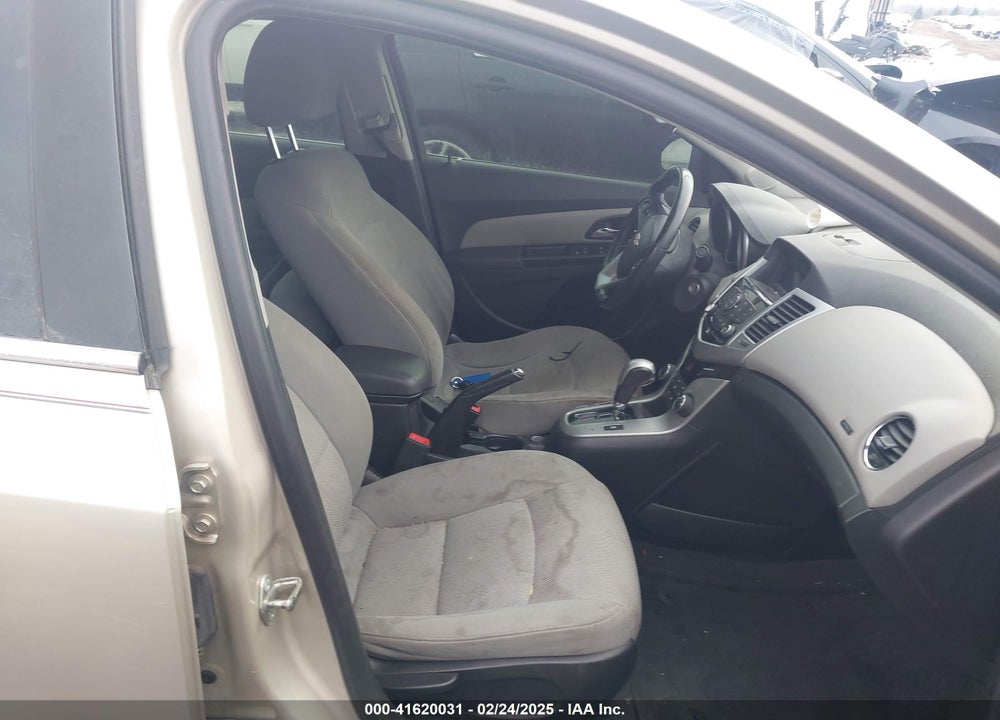 2014 CHEVROLET CRUZE 1LT AUTO VIN: 1G1PC5SB4E7242203