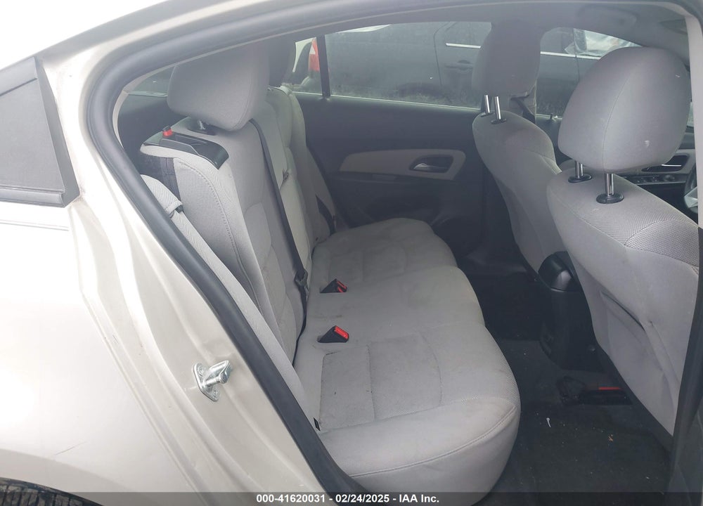 2014 CHEVROLET CRUZE 1LT AUTO VIN: 1G1PC5SB4E7242203
