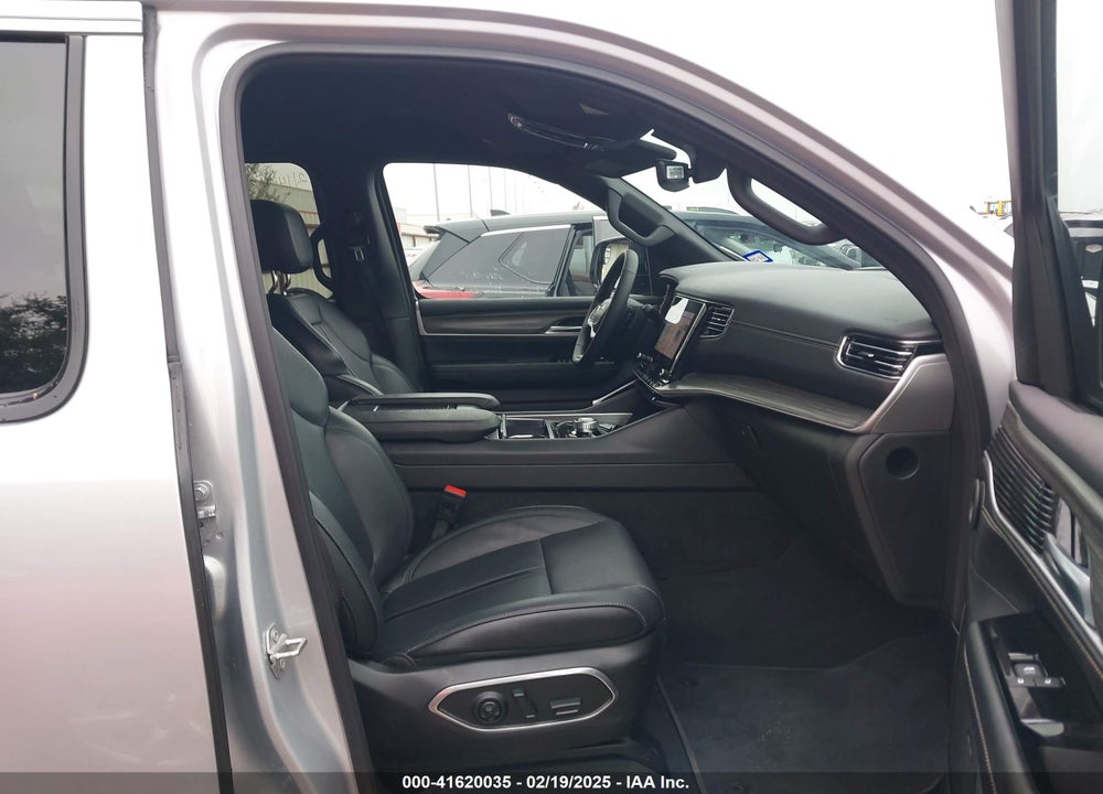 2024 JEEP WAGONEER L SERIES II 4X2 VIN: 1C4SJRBP3RS169726