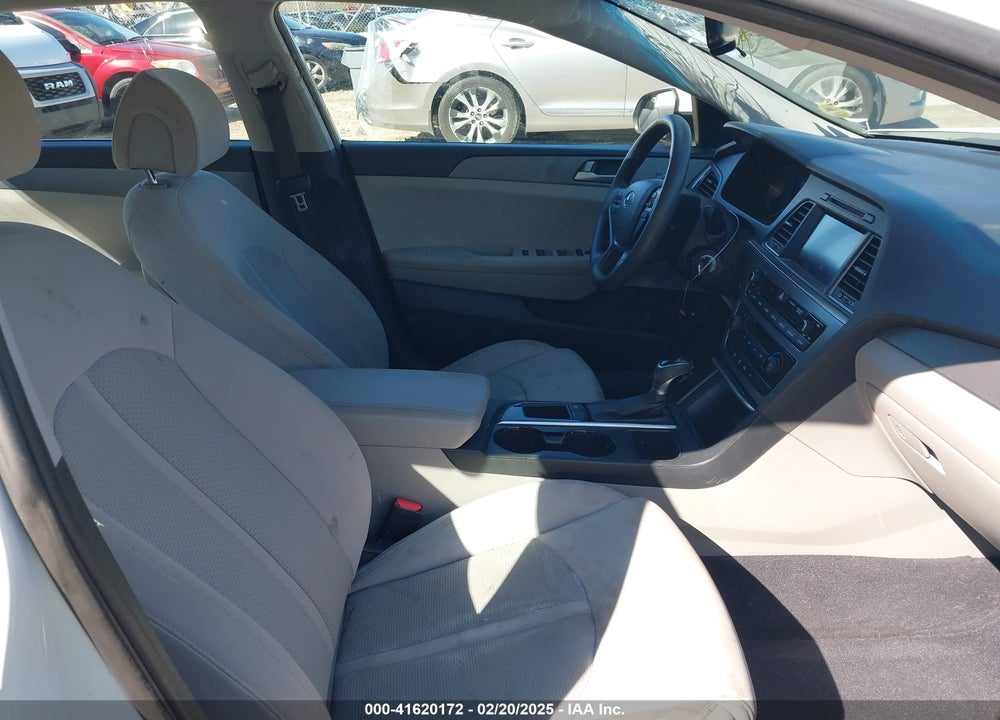 2017 HYUNDAI SONATA VIN: 5NPE24AF0HH508817