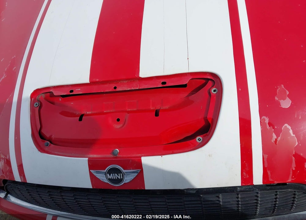 2010 MINI COOPER S VIN: WMWMF7C52ATW89293
