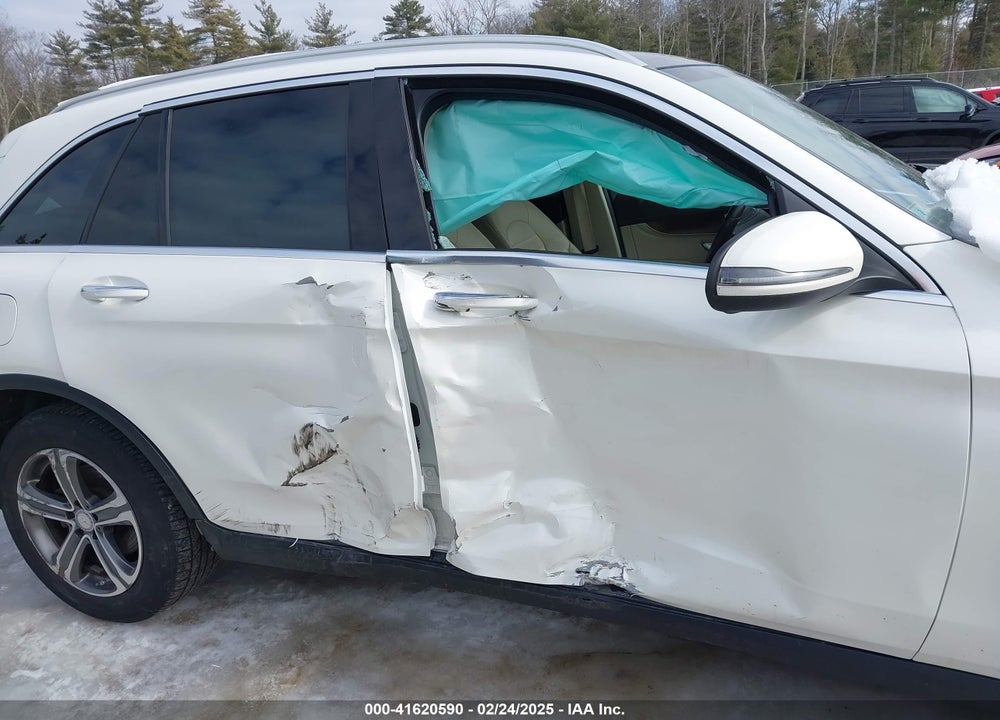 2016 MERCEDES-BENZ GLC 300 4MATIC VIN: WDC0G4KB3GF080056