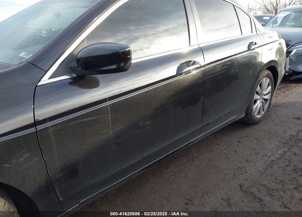 2011 HONDA ACCORD VIN: 1HGCP2F73BA079011