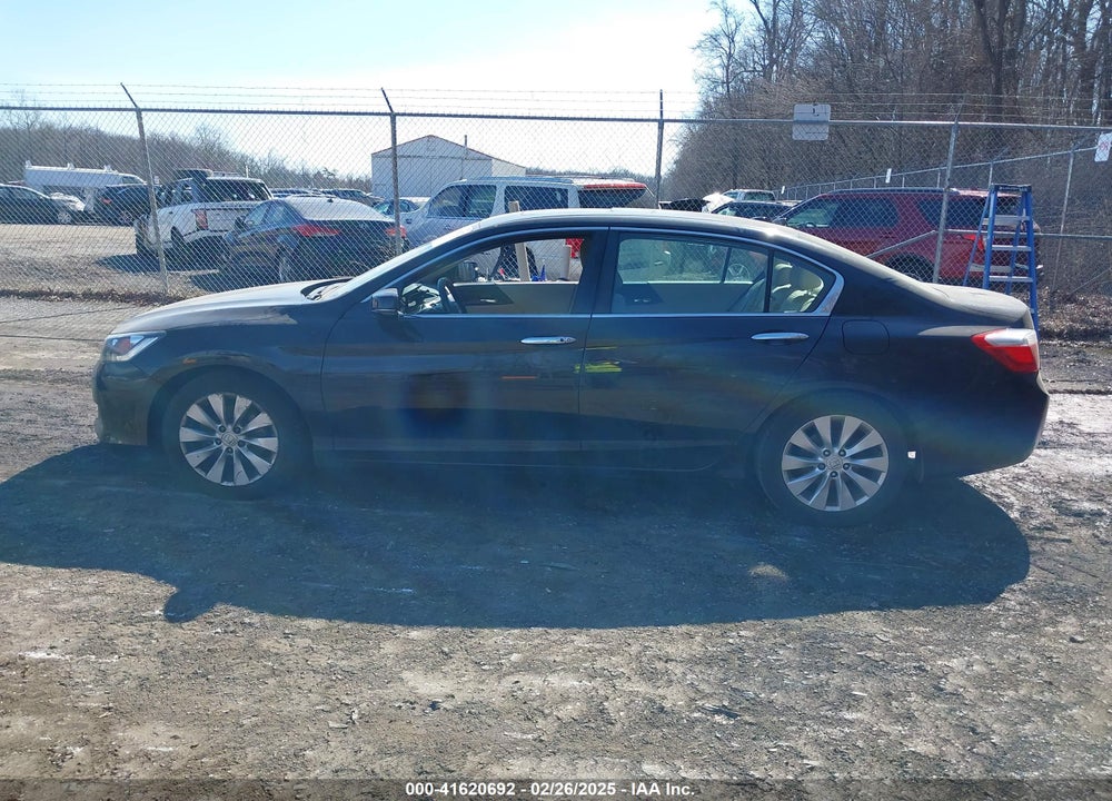 2014 HONDA ACCORD VIN: 1HGCR2F82EA095952