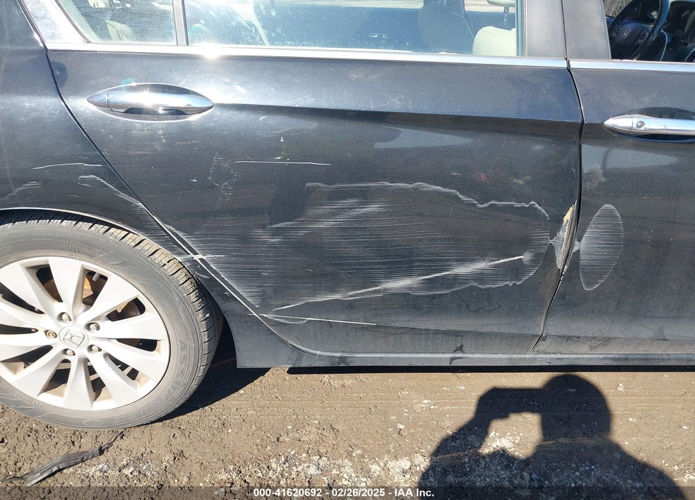 2014 HONDA ACCORD VIN: 1HGCR2F82EA095952
