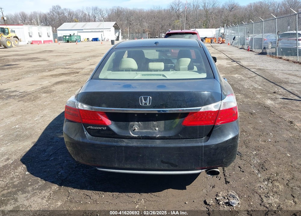 2014 HONDA ACCORD VIN: 1HGCR2F82EA095952
