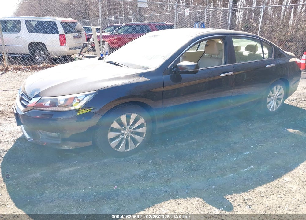 2014 HONDA ACCORD VIN: 1HGCR2F82EA095952