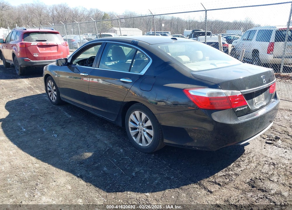 2014 HONDA ACCORD VIN: 1HGCR2F82EA095952