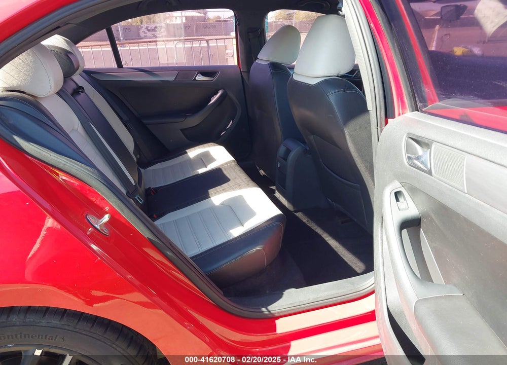2016 VOLKSWAGEN JETTA VIN: 3VWD17AJ8GM296095