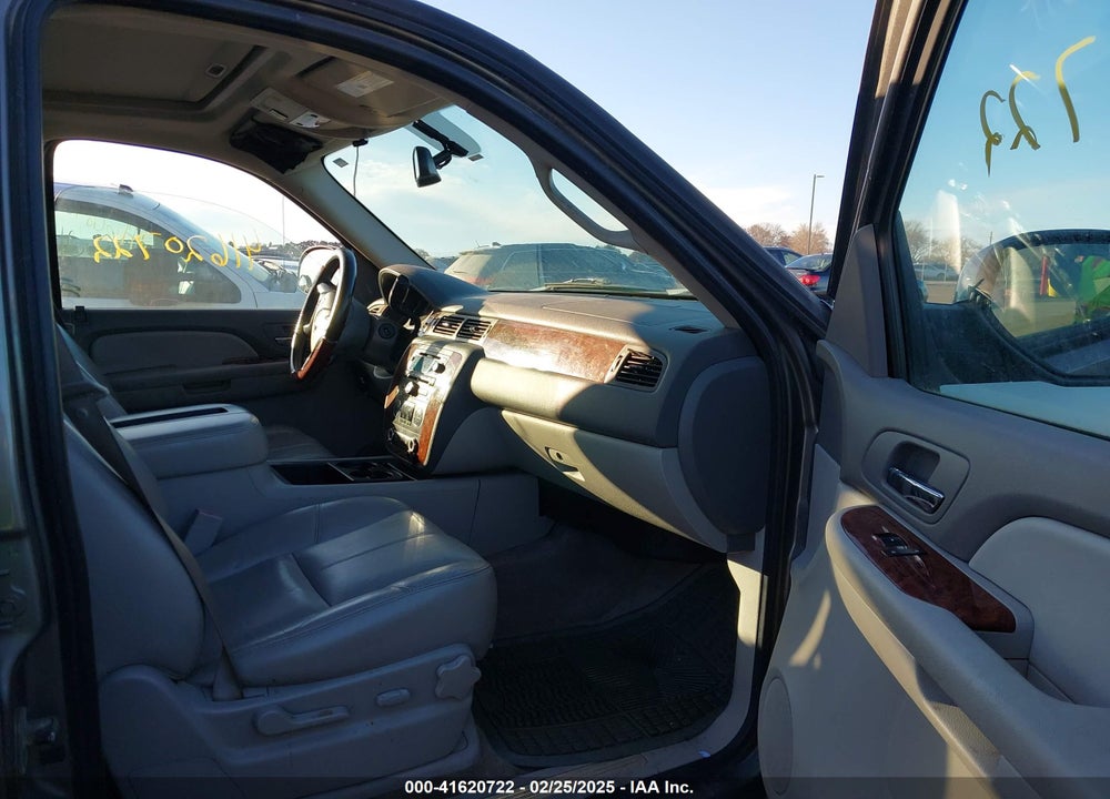 2008 CHEVROLET SUBURBAN 1500 VIN: 1GNFK16368R164170