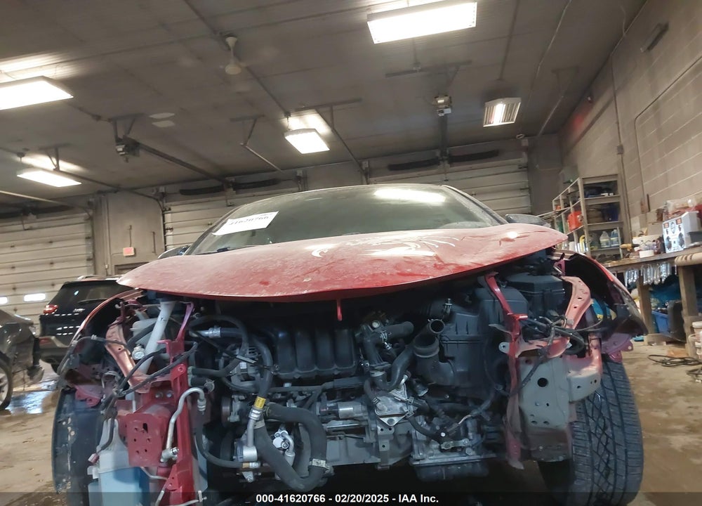 2020 TOYOTA C-HR XLE VIN: NMTKHMBX8LR118591