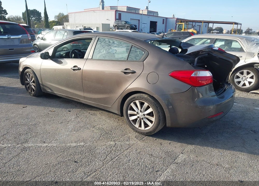 2015 KIA FORTE VIN: KNAFX4A6XF5277831
