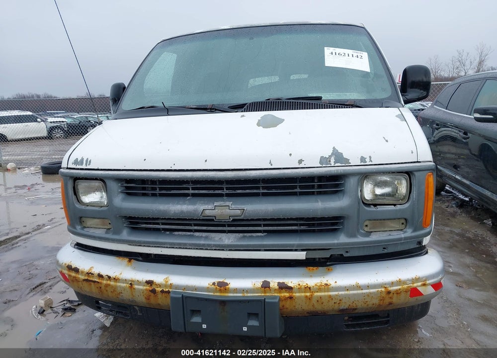 2002 CHEVROLET EXPRESS VIN: 1GCFG15W721130363