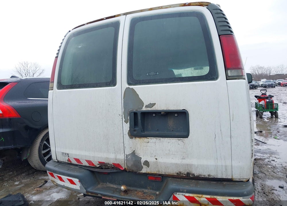 2002 CHEVROLET EXPRESS VIN: 1GCFG15W721130363