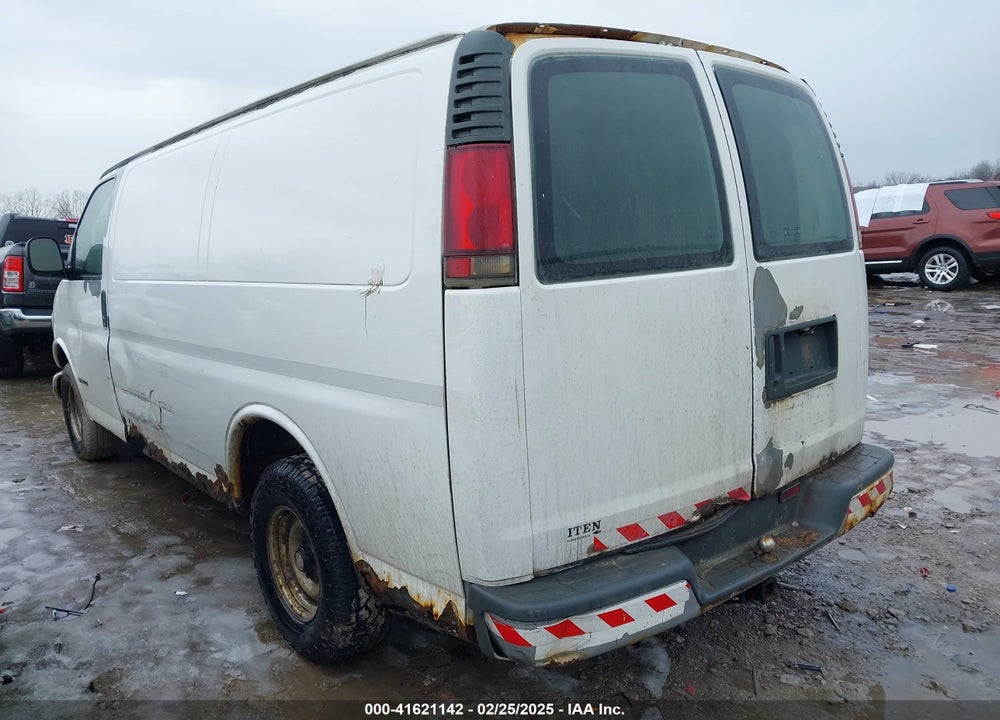 2002 CHEVROLET EXPRESS VIN: 1GCFG15W721130363
