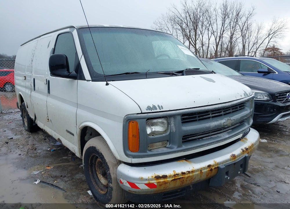 2002 CHEVROLET EXPRESS VIN: 1GCFG15W721130363