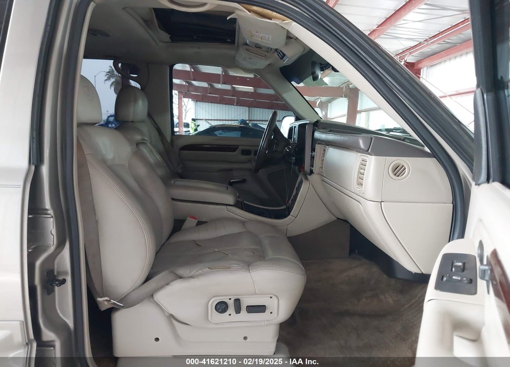 2002 CADILLAC ESCALADE STANDARD VIN: 1GYEC63TX2R133508