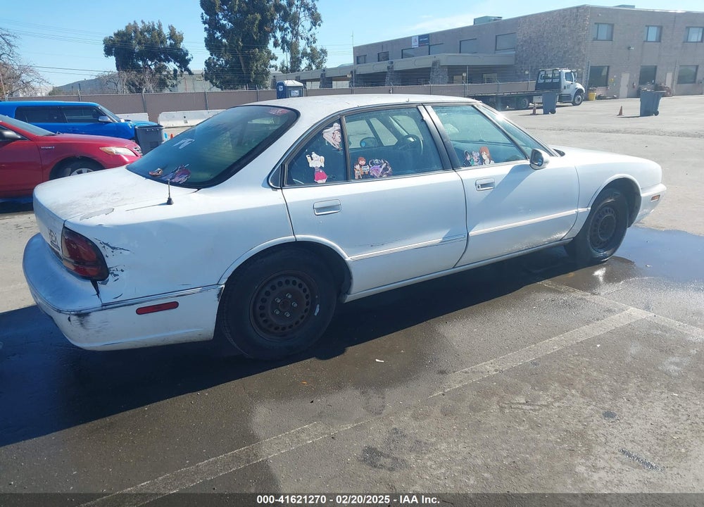 1996 OLDSMOBILE 88 LS VIN: 1G3HN52K4T4805643