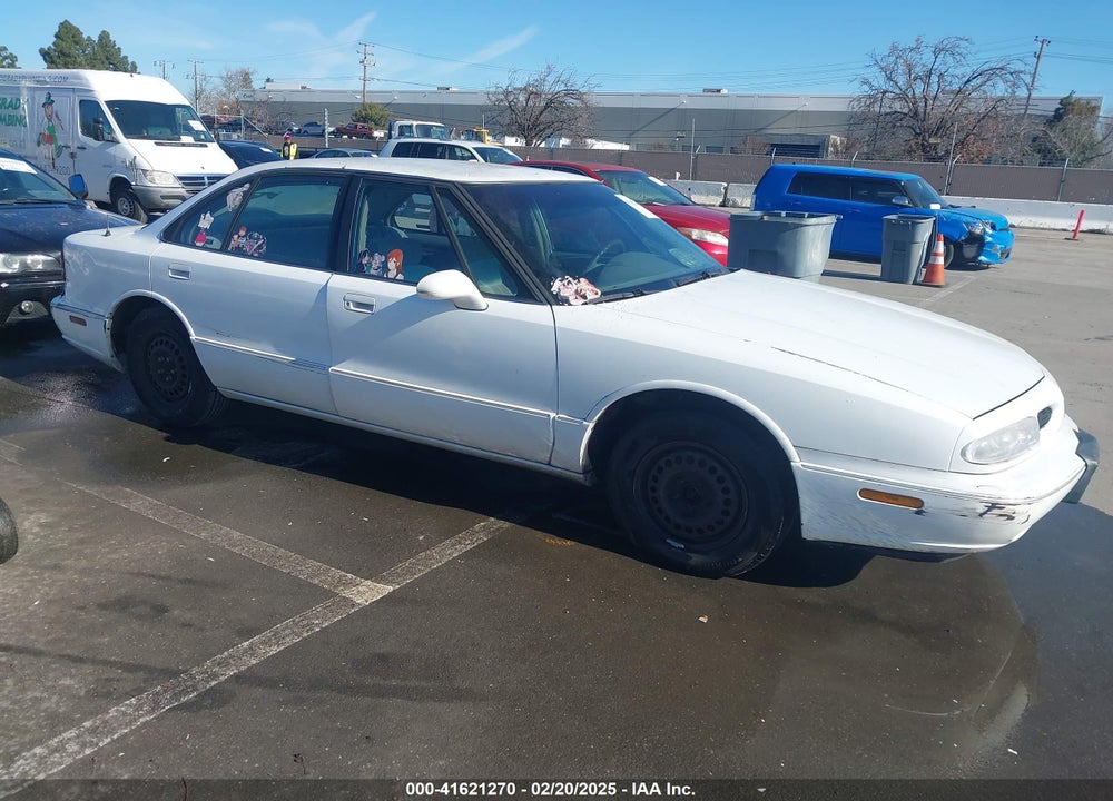 1996 OLDSMOBILE 88 LS VIN: 1G3HN52K4T4805643