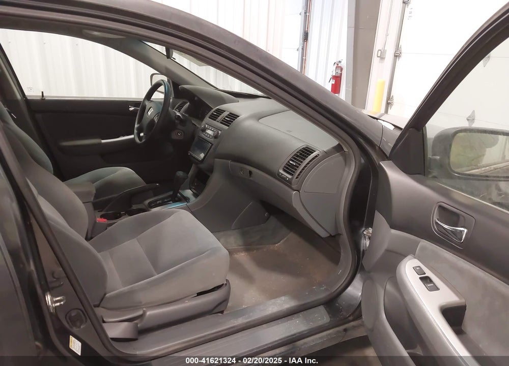 2003 HONDA ACCORD 2.4 EX VIN: 1HGCM56633A043211