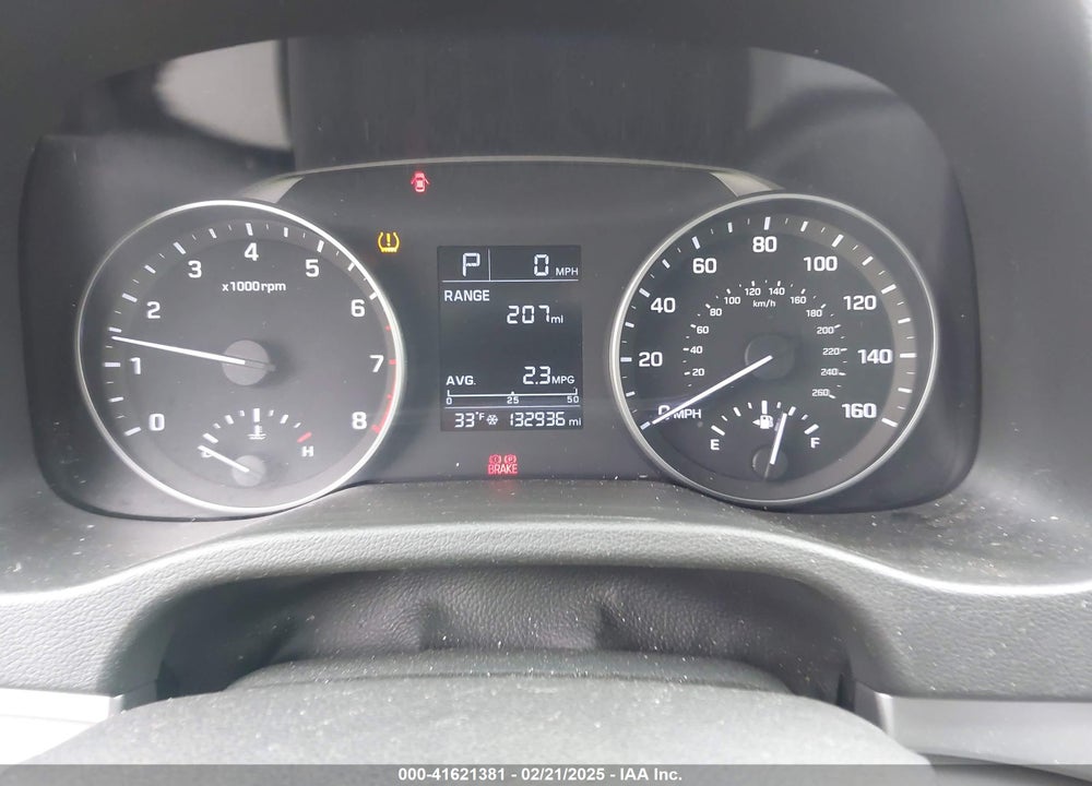 2017 HYUNDAI ELANTRA VIN: 5NPD84LF0HH068086