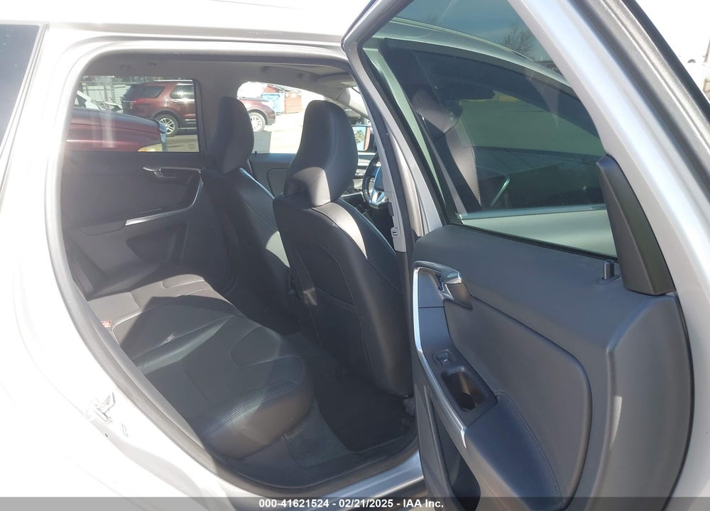 2015 VOLVO XC60 T5/T5 PREMIER VIN: YV4612RK0F2721534