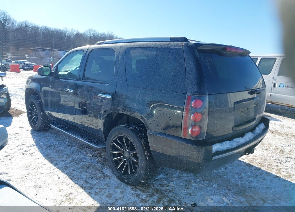 2011 GMC YUKON VIN: 1GKS2EEF6BR213549
