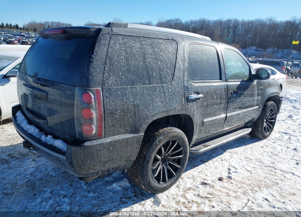 2011 GMC YUKON VIN: 1GKS2EEF6BR213549