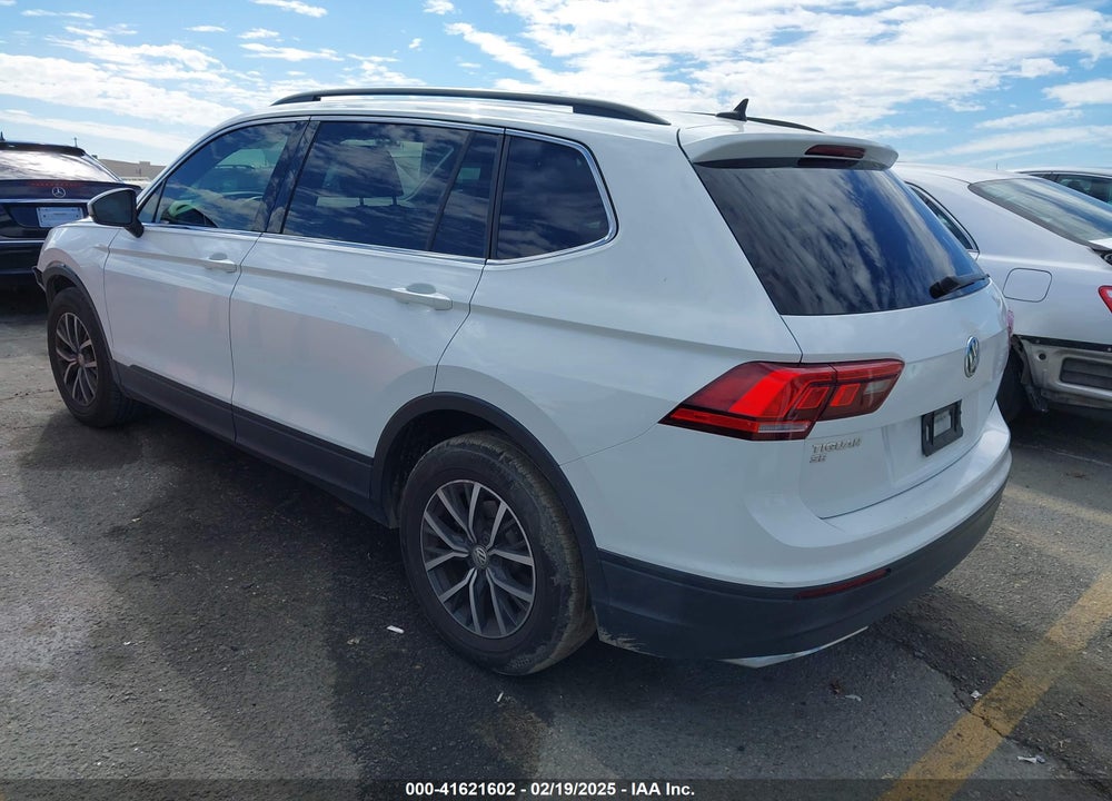 2019 VOLKSWAGEN TIGUAN VIN: 3VV3B7AX2KM063646