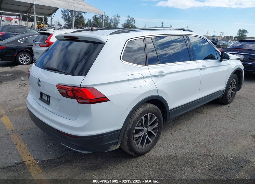2019 VOLKSWAGEN TIGUAN VIN: 3VV3B7AX2KM063646