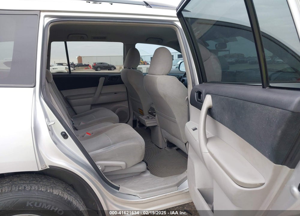2010 TOYOTA HIGHLANDER VIN: 5TDZK3EH7AS023405