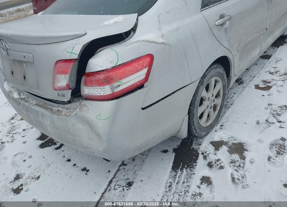 2011 TOYOTA CAMRY LE VIN: 4T1BF3EK4BU727507