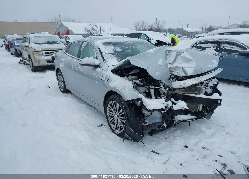 2019 KIA OPTIMA VIN: 5XXGT4L30KG328569