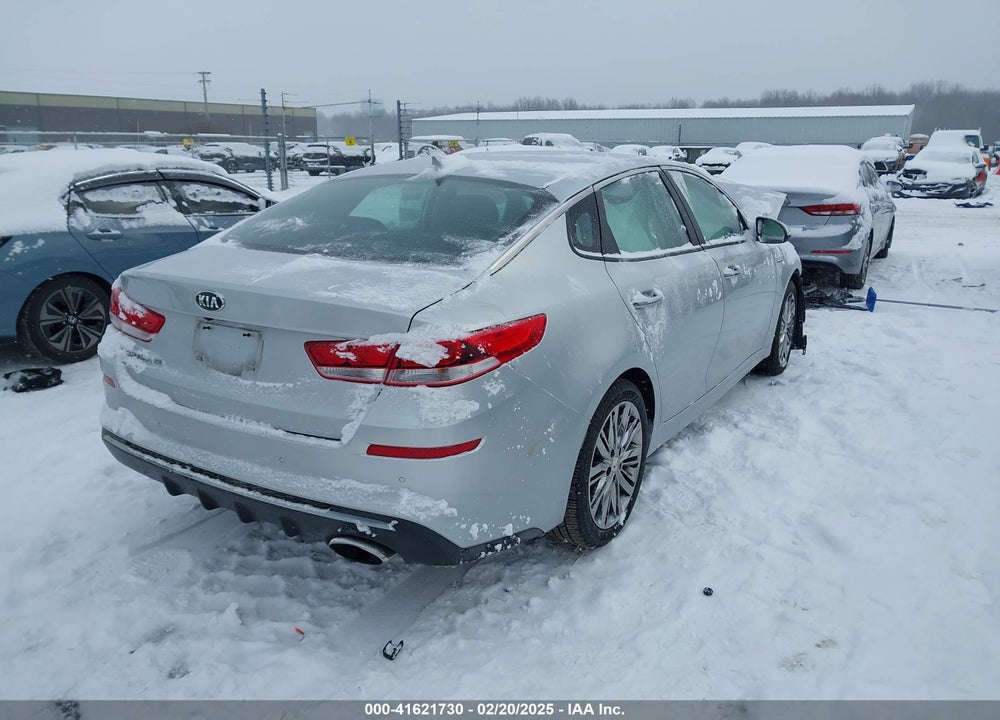 2019 KIA OPTIMA VIN: 5XXGT4L30KG328569