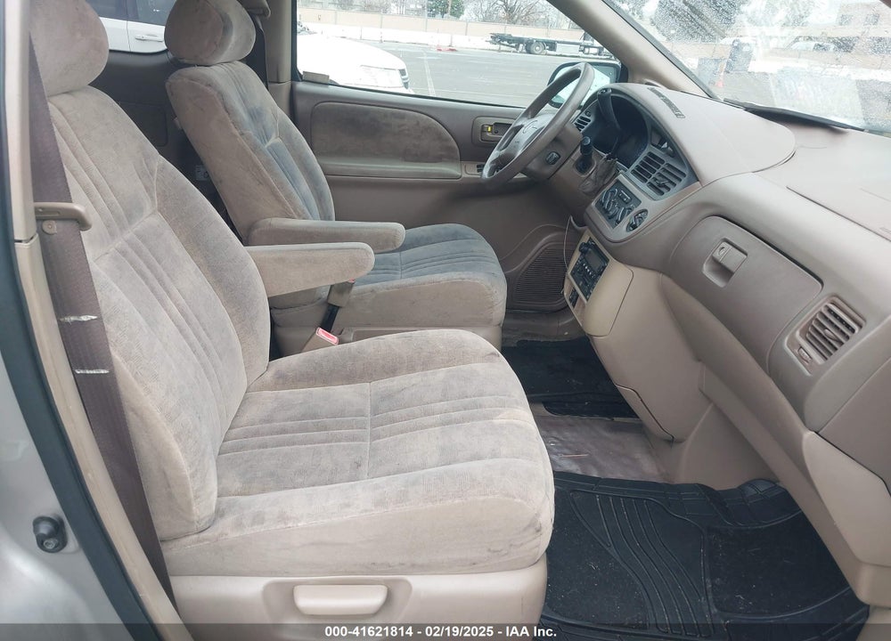 2001 TOYOTA SIENNA LE VIN: 4T3ZF13CX1U346927