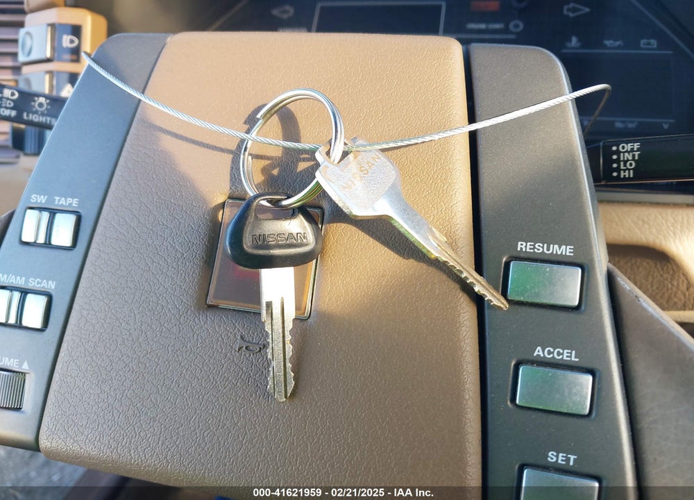 1985 NISSAN 300ZX VIN: JN1HZ14S3FX083680