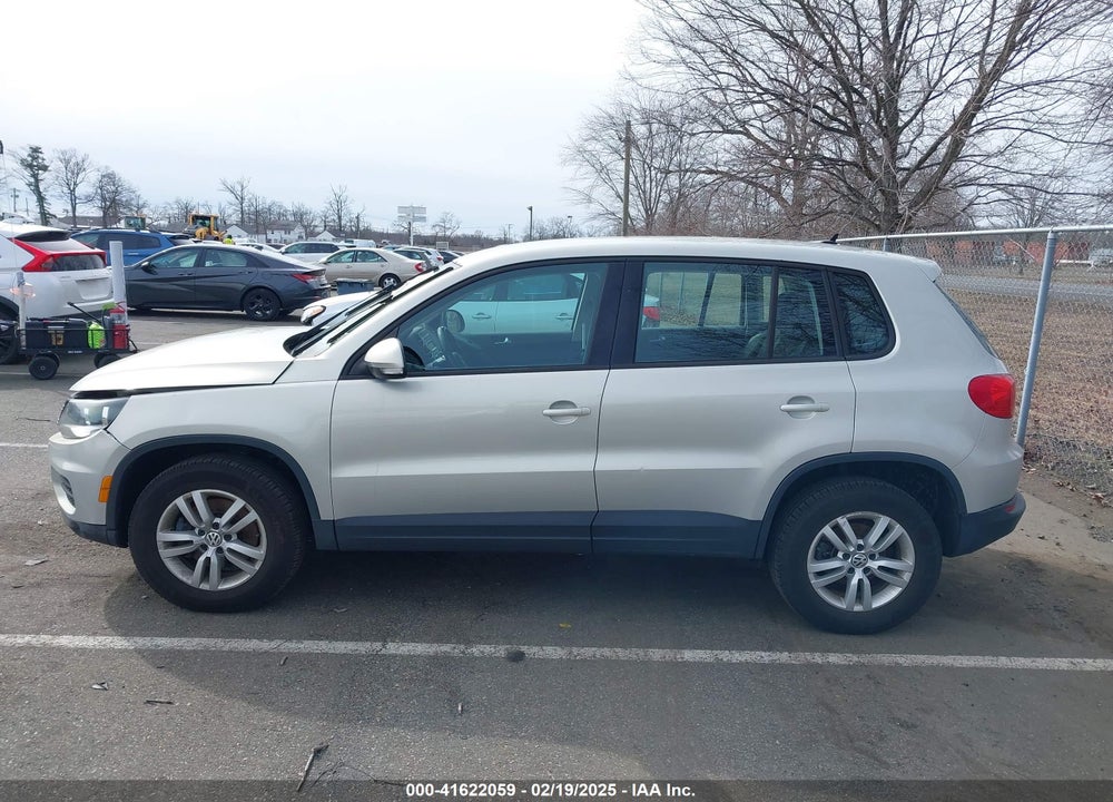 2013 VOLKSWAGEN TIGUAN S VIN: WVGAV3AX9DW620394